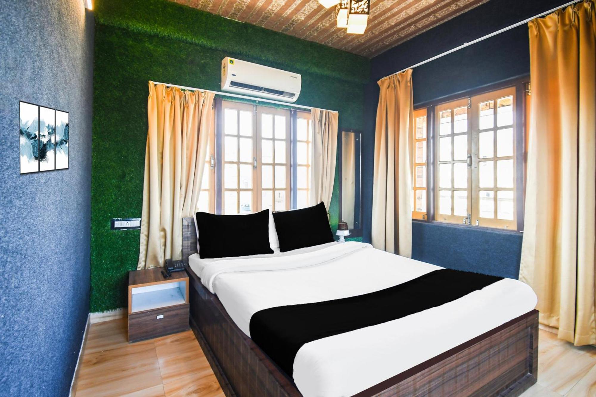 Super Hotel O Champasari Siliguri Formerly Four Fox Suits Panchanai Bagian luar foto