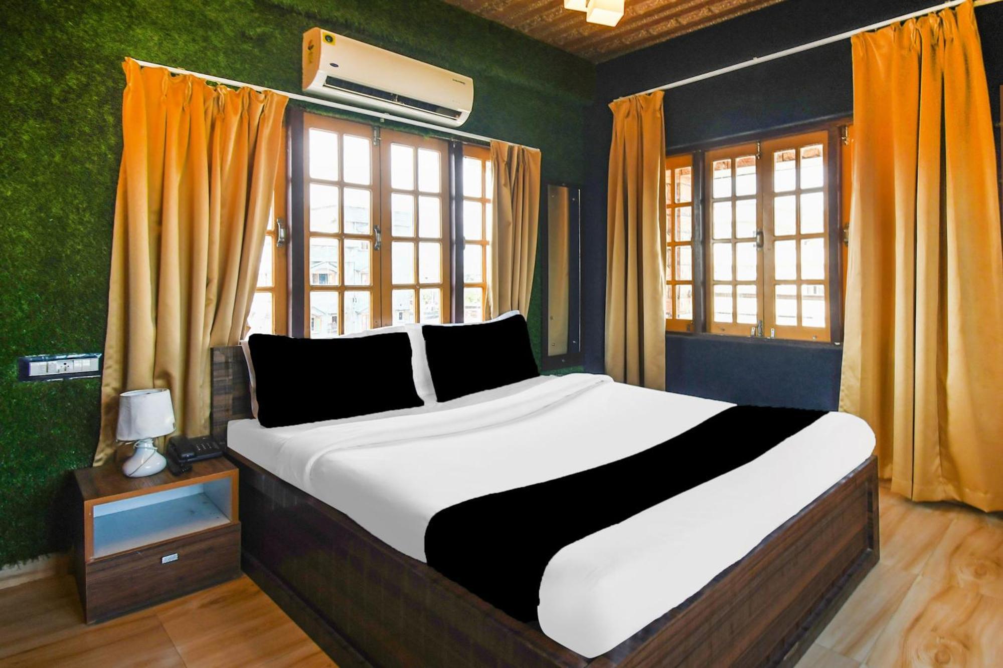 Super Hotel O Champasari Siliguri Formerly Four Fox Suits Panchanai Bagian luar foto