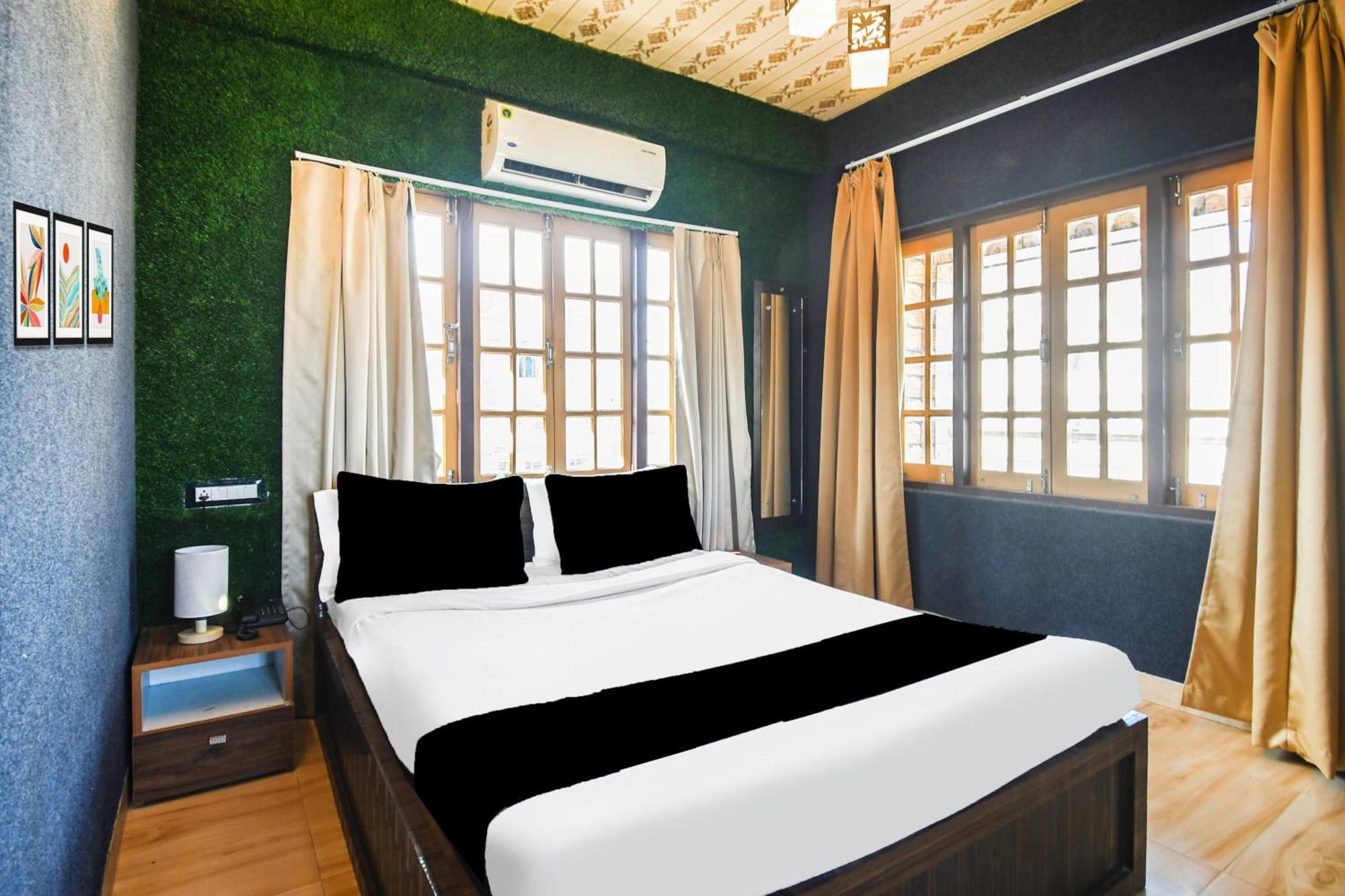 Super Hotel O Champasari Siliguri Formerly Four Fox Suits Panchanai Bagian luar foto