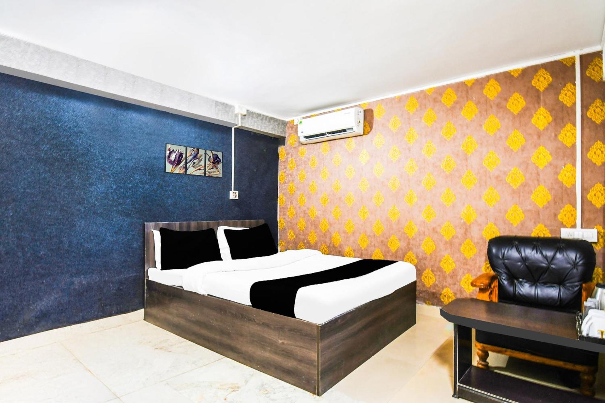 Super Hotel O Champasari Siliguri Formerly Four Fox Suits Panchanai Bagian luar foto