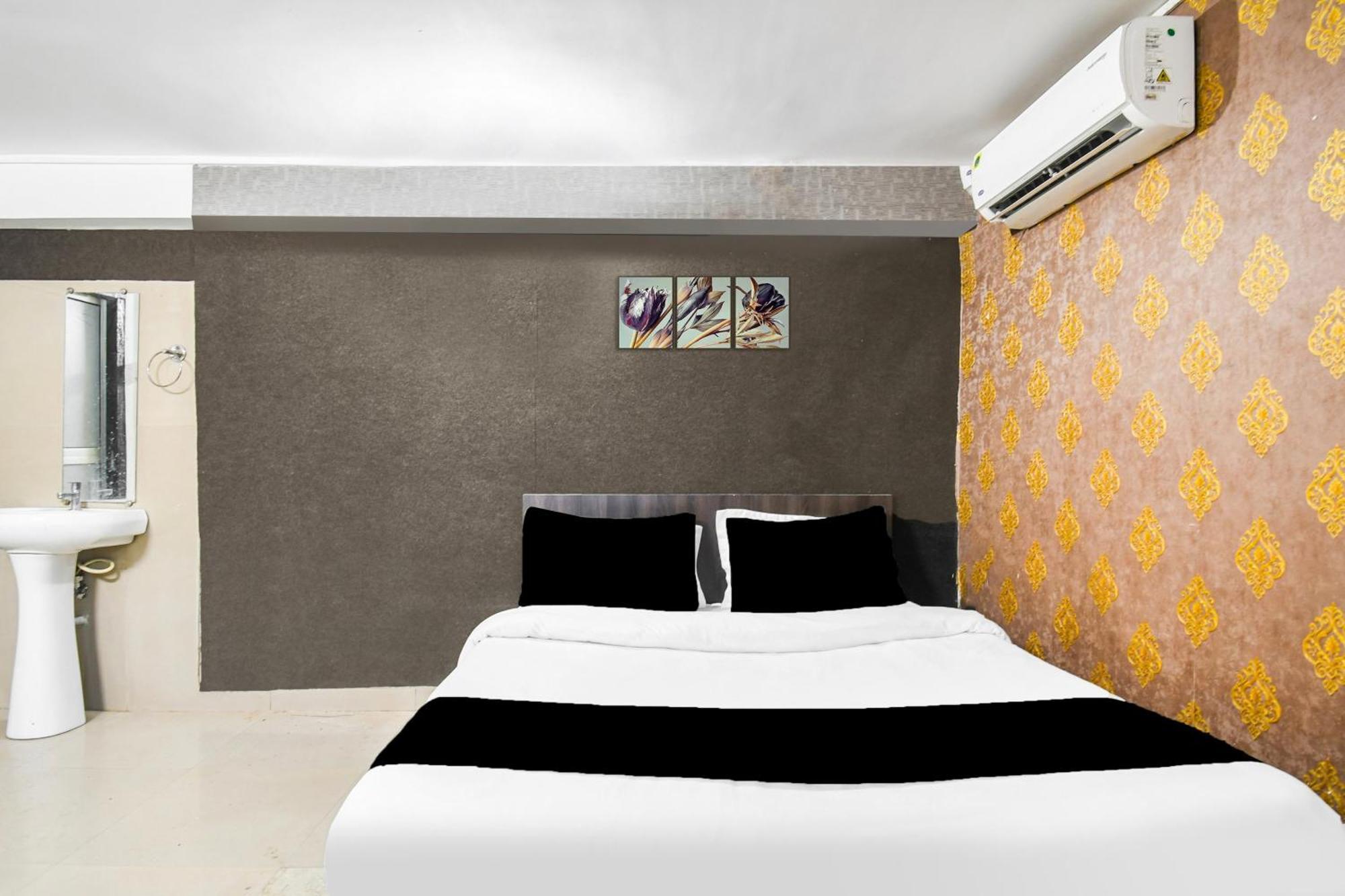 Super Hotel O Champasari Siliguri Formerly Four Fox Suits Panchanai Bagian luar foto