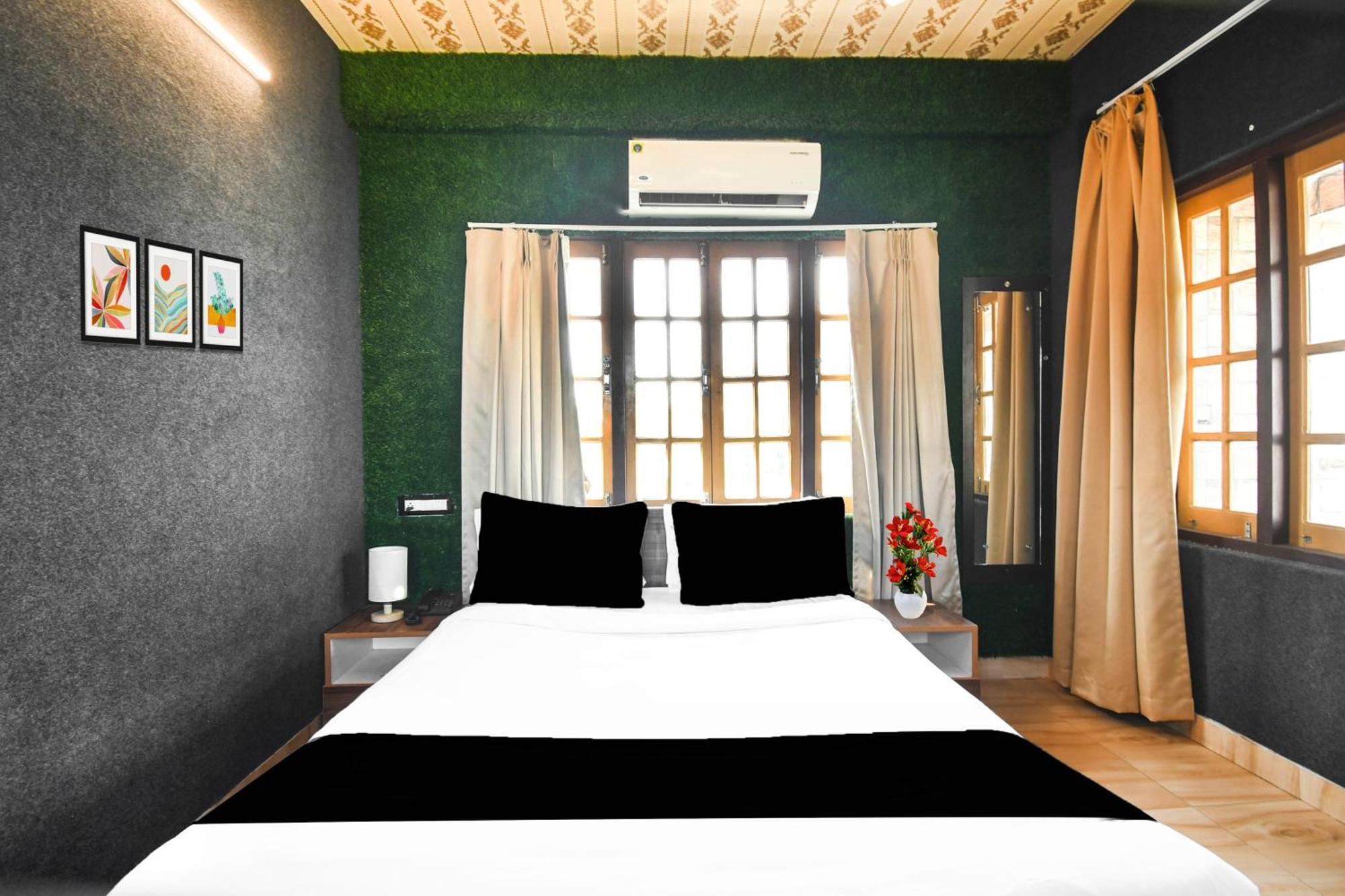 Super Hotel O Champasari Siliguri Formerly Four Fox Suits Panchanai Bagian luar foto