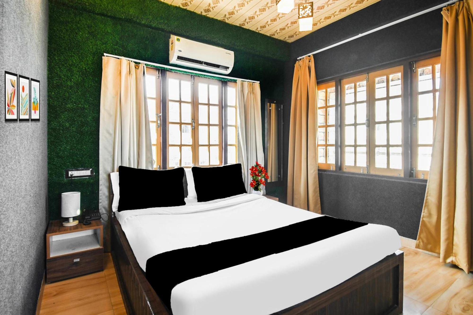 Super Hotel O Champasari Siliguri Formerly Four Fox Suits Panchanai Bagian luar foto